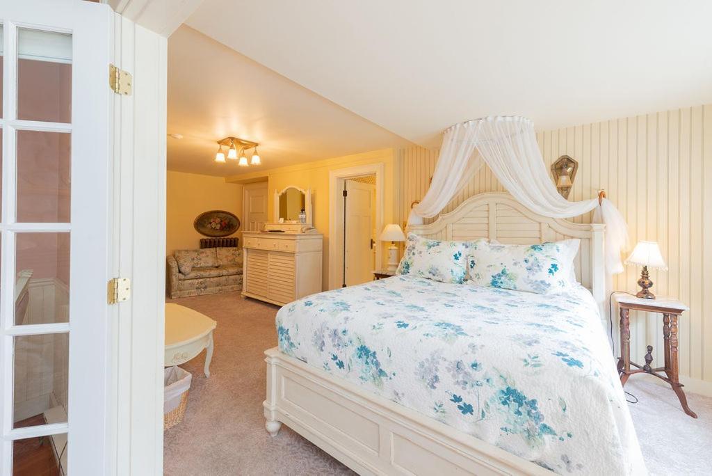 Beaconsfield -