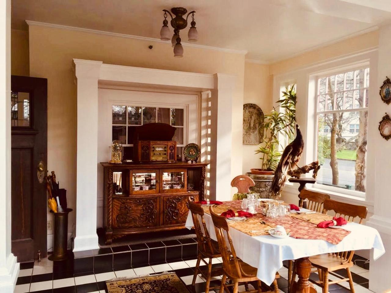Beaconsfield - 5*
