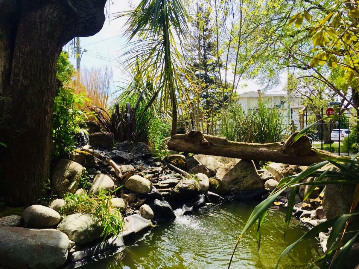 Bed & Breakfast Beaconsfield -